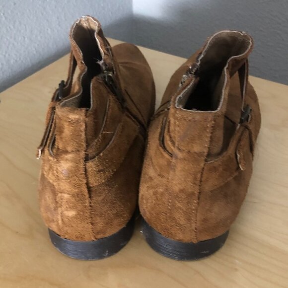 Asos Suede Pointed Toe Buckle Ankle Moto Booties - Picture 6 of 9